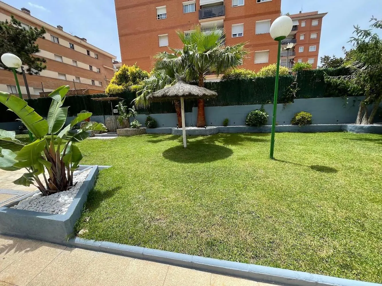 Piso Reformado Con Terraza, Piscina, 3 Minutos De Playa De Fenals Apartment Lloret de Mar